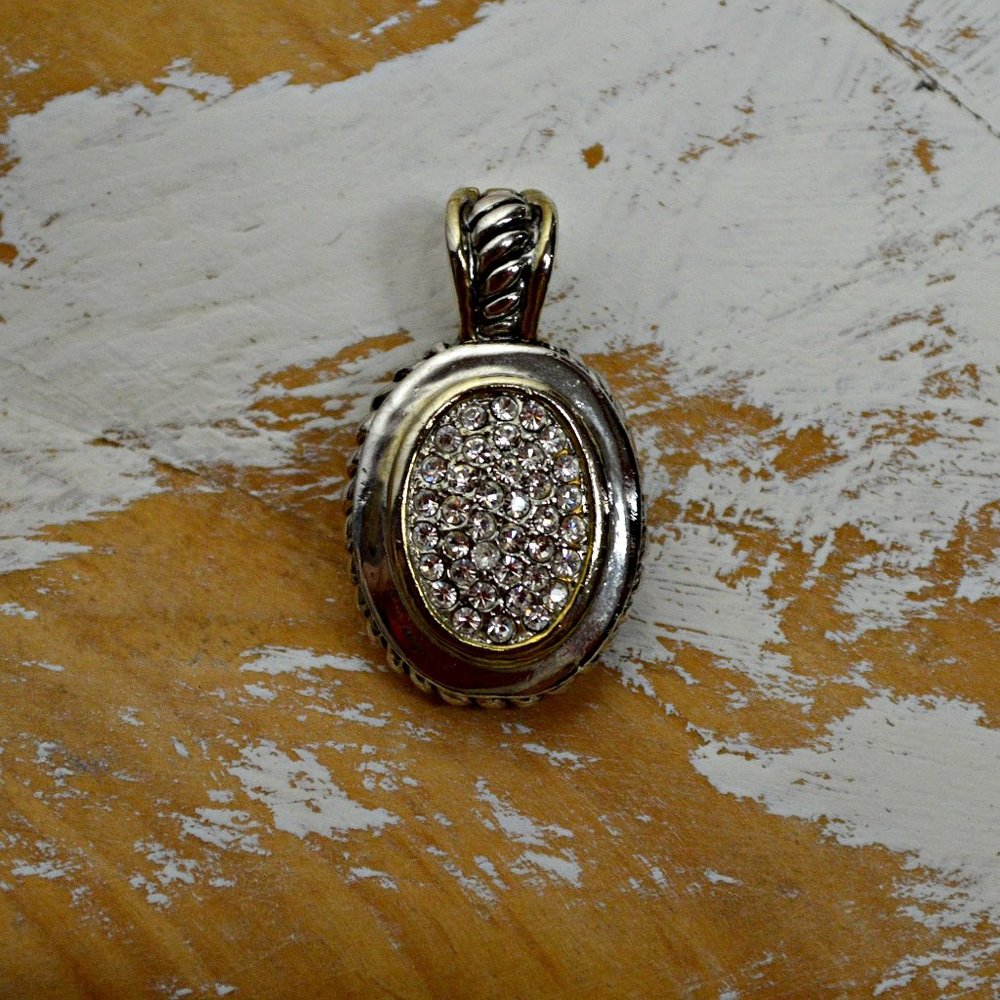 Urman Style Rhinestone Pedant - Picture 5 of 5